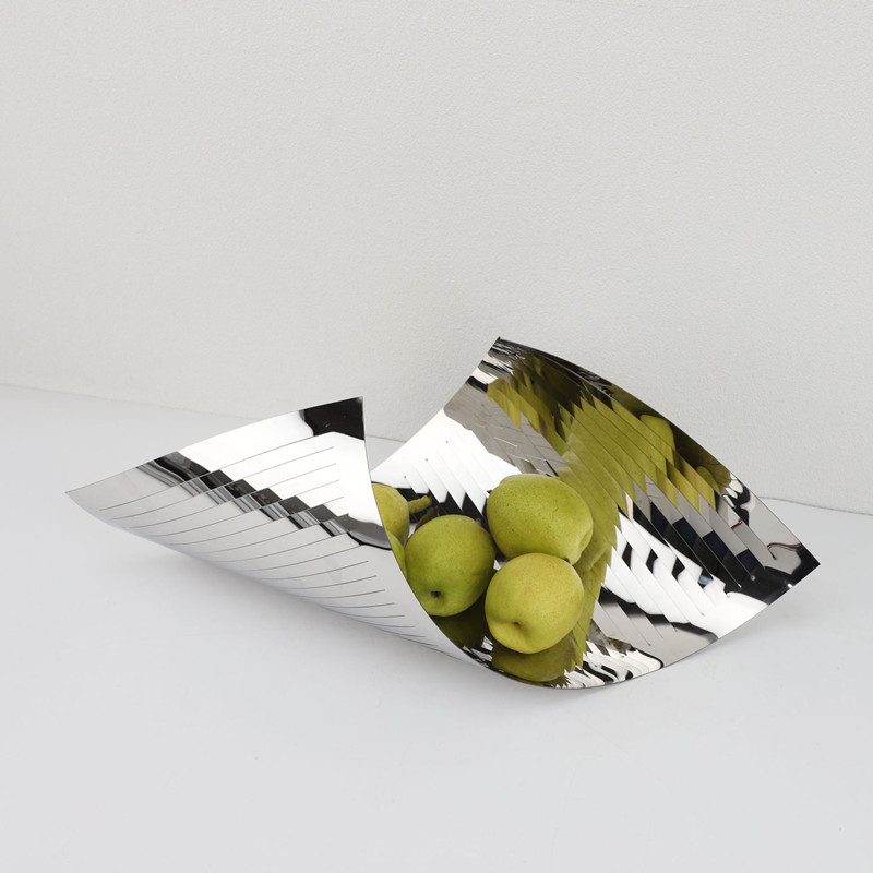 Food Storage Room - Creative Shaped Geometric Metal Curled Edge